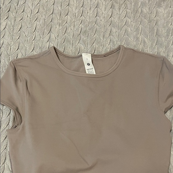 Lululemon Athletica Taupe Crop Top - Picture 6 of 10